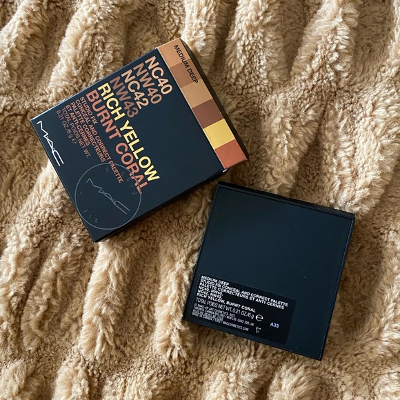 M•A•C STUDIO FIX CONCEAL & CORRECT PALETTE - Picture 6 of 13